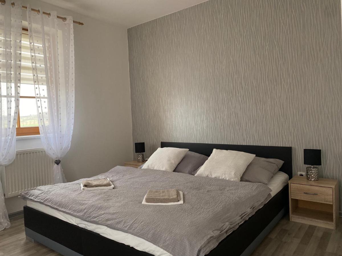 Apartman Simon Cheb Luaran gambar