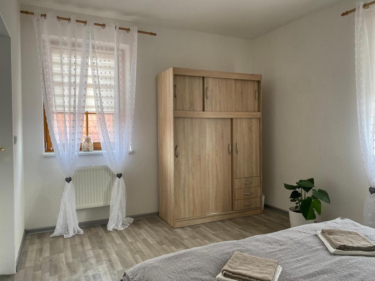 Apartman Simon Cheb Luaran gambar